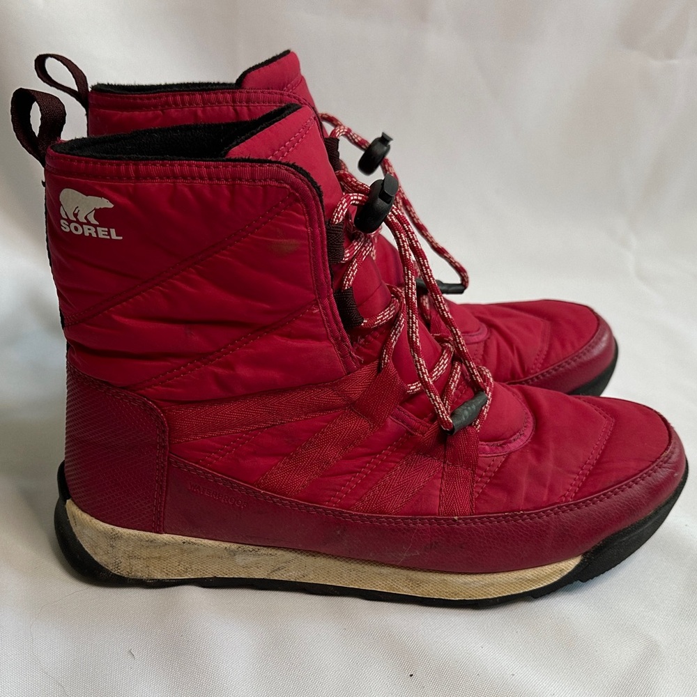 Red Sorel Big Kid Boots, size 7